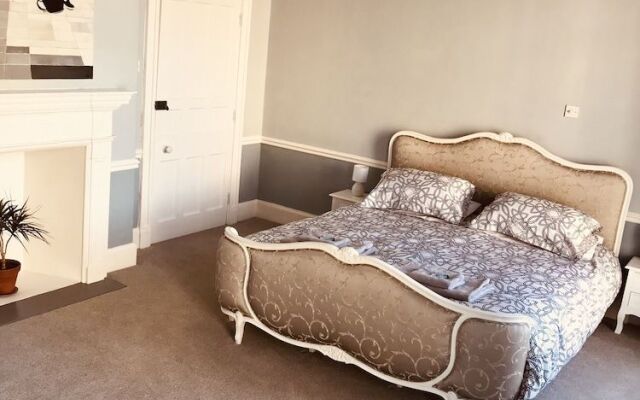 Regency Rooms
