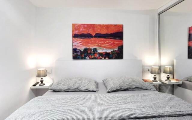 Jele - Perfect Location - A1