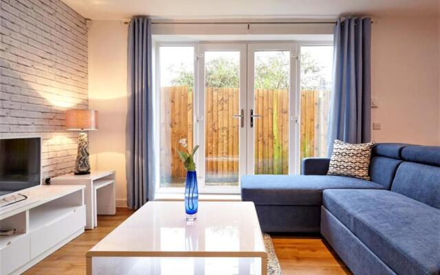 Savoy Court - Your Apartment