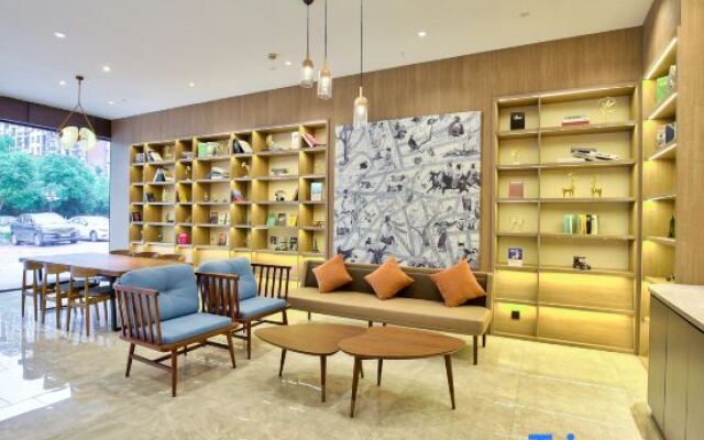 HanTing Hotel (Ningbo Jishigang Outlets)