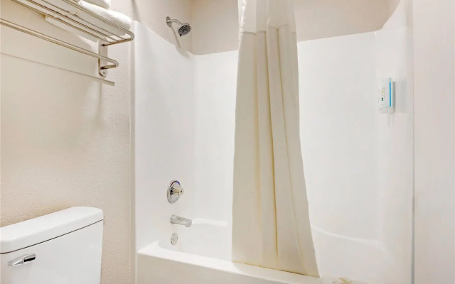 Quality Inn & Suites Orangeburg