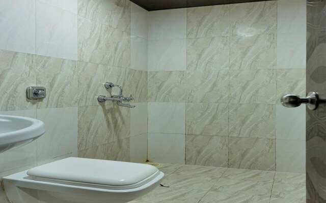 Oyo 7148 Adore Inn