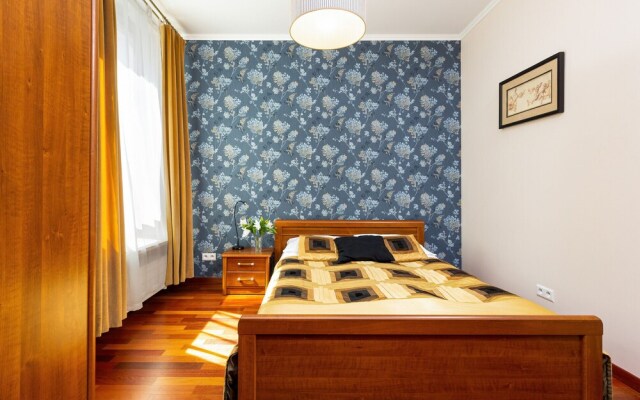 Obrzeżna Apartment by Renters