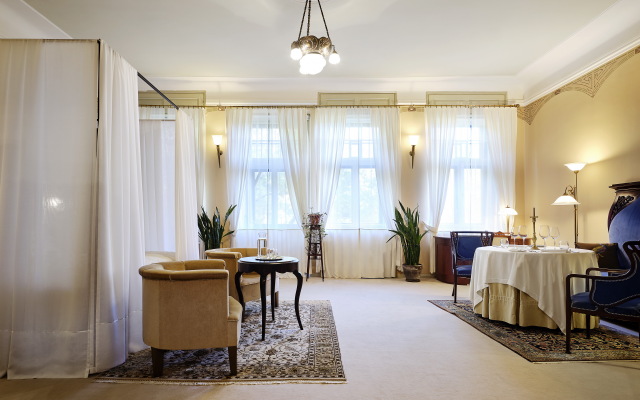 Villa Ammende Restaurant & Hotel