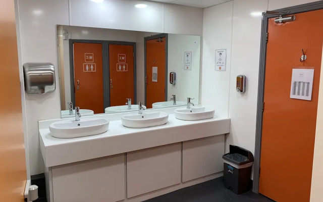 Galway City Hostel & Bar