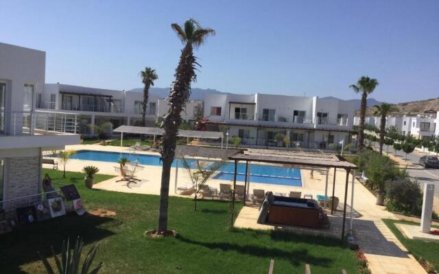 Apartamenty na beregu morja v Tsezar' Bich 3-3