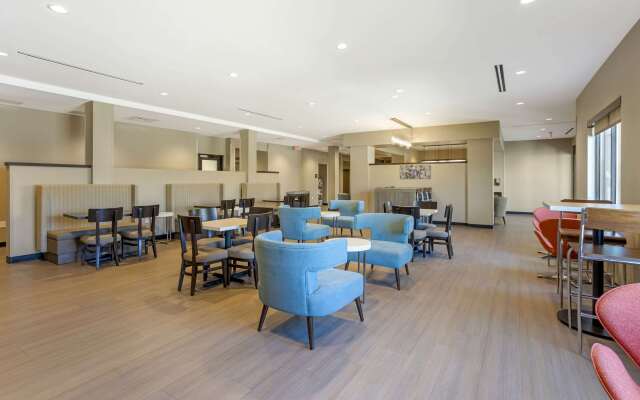 MainStay Suites North - Central York