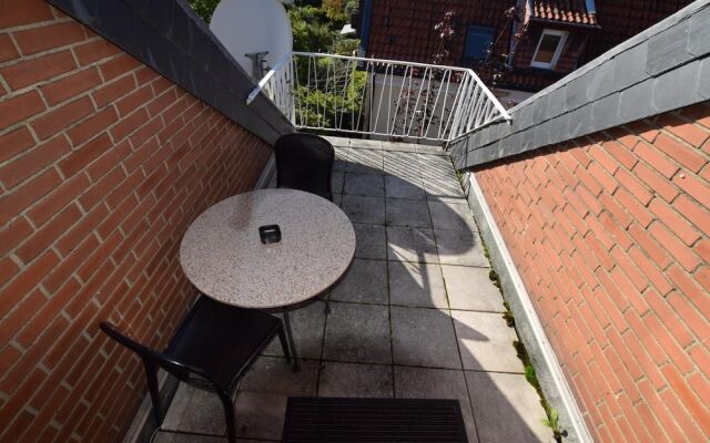 Tolstov-Hotels Generous 3 Room Apartment