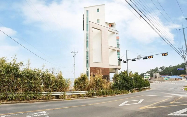 Pohang 5-island Pension