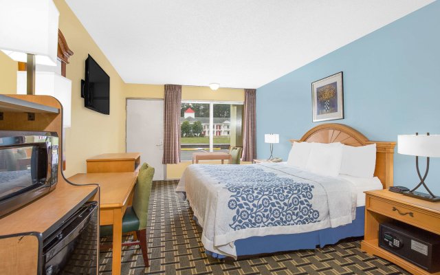 Days Inn by Wyndham Ruther Glen Kings Dominion Area