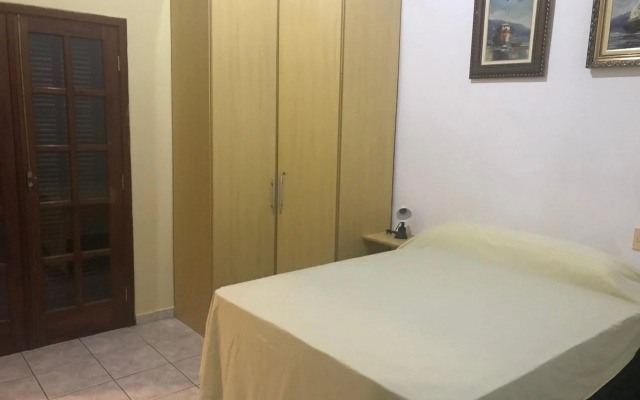 Casa 5 suítes com piscina e churrasqueira