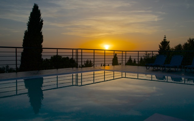 Studios Vrionis Panoramic Sunset