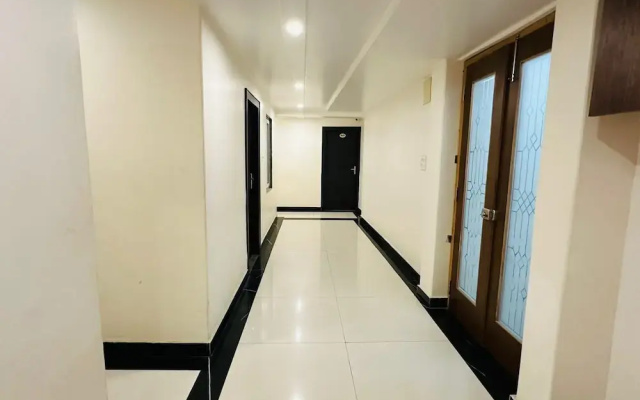 Hotel M K Grand