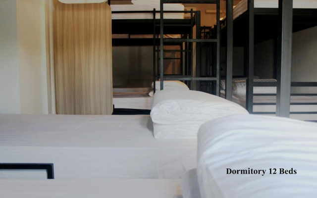 Phuket Marine Poshtel (SHA Plus+)