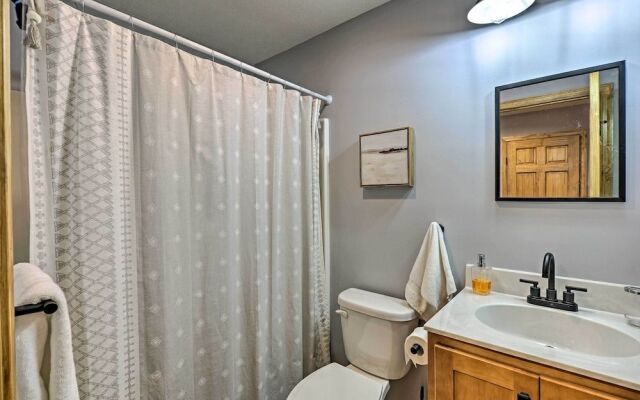 Hot Tub Relaxation! Family Home in Albrightsville