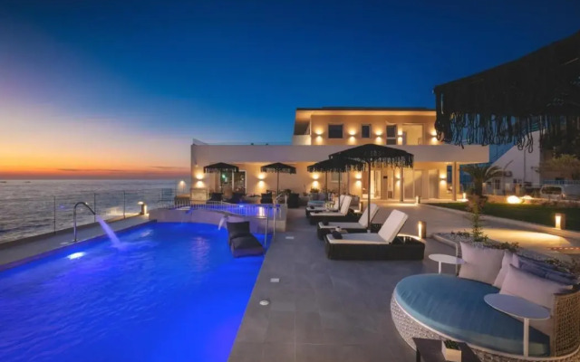 Elia Sea Suites
