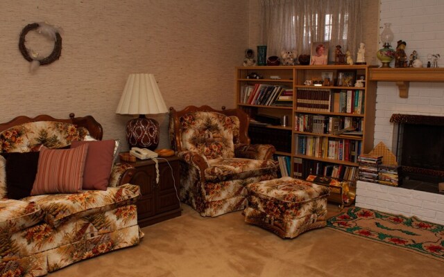Cozy Nest B&B