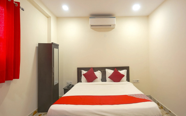 OYO 41215 Three Kings