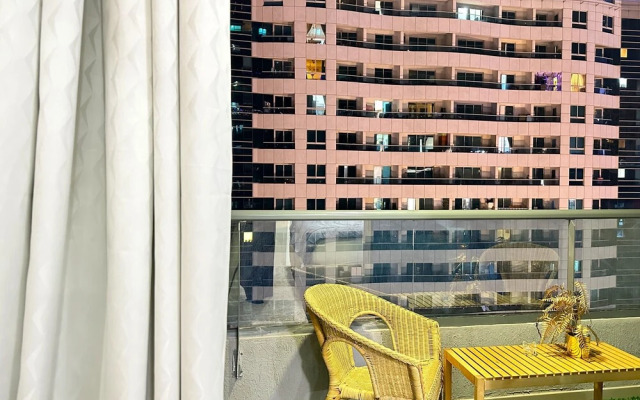 Amazing Studio Sky View in Dubai Marina