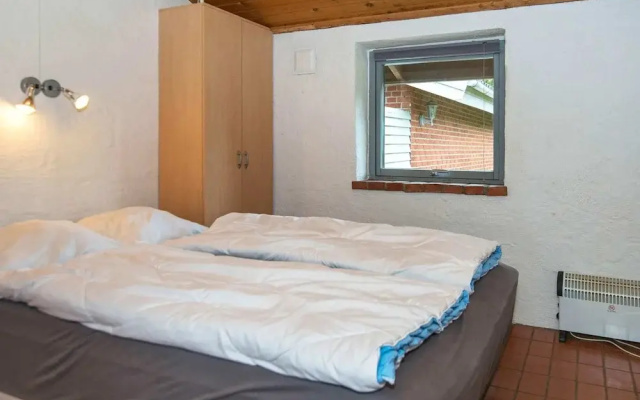 6 Person Holiday Home in Hejls
