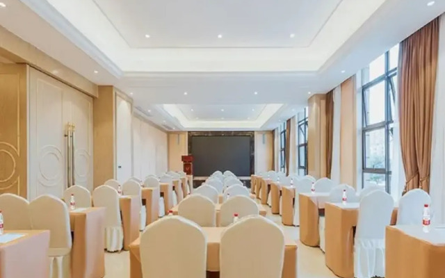 Vienna Hotel(Chongqing Jiangjin Shuangfu store)