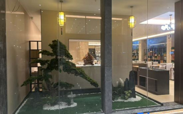 Haiyi International Hotel Huaiji