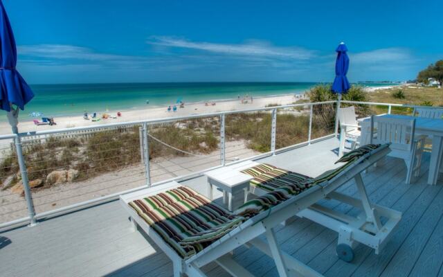 The Blue Horizon Apartment 9