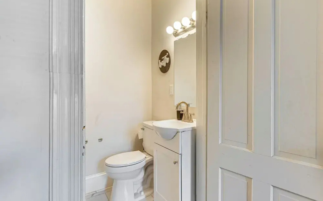 Stay & Play in Dtwn Stroudsburg: Updated Townhouse