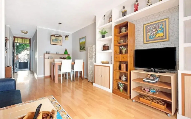 Lovely 2-Bed House with terrace and Pool Chayofa