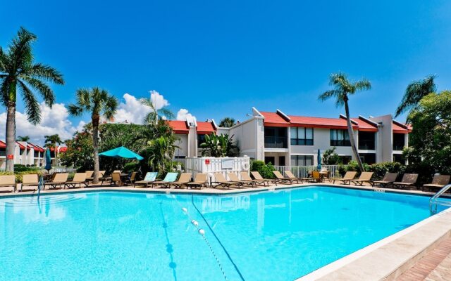 Runaway Bay Resort by BBG