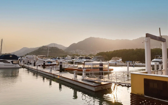 Mares Suites by Angra Beach