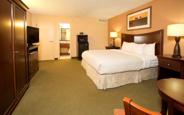 Embassy Suites Tulsa I-44