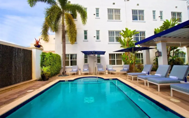 Blue Moon Hotel, Autograph Collection