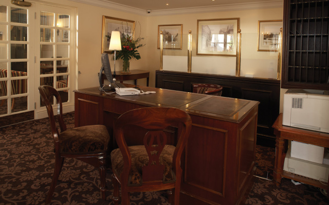 George Hotel