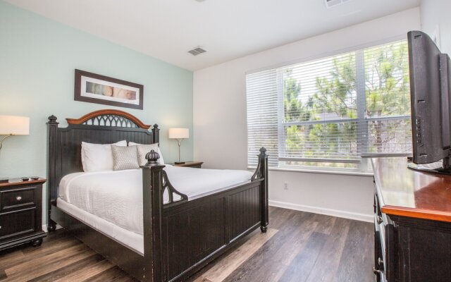 Oasis Escape Townhome 3 Bedroom Condo by Redawning