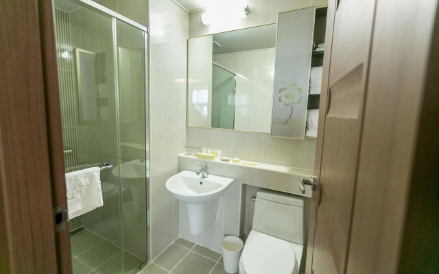 Xenia Hotel Clark - Multi Use Hotel