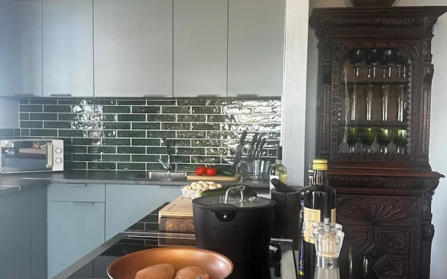 Miguel's Seaview Corner