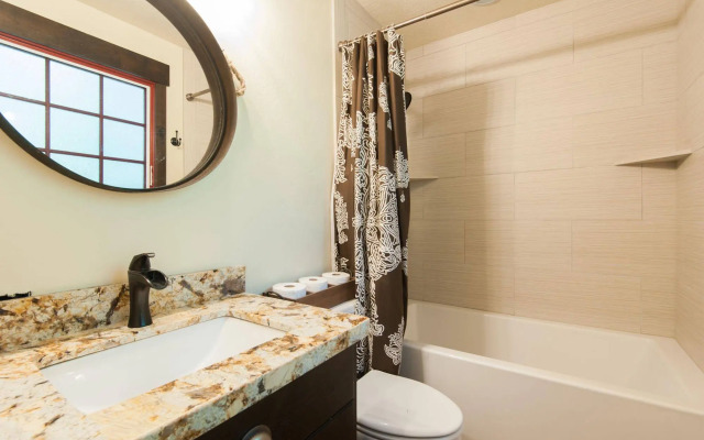 Hideaway Above The Stream