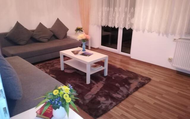 Isas Apartment