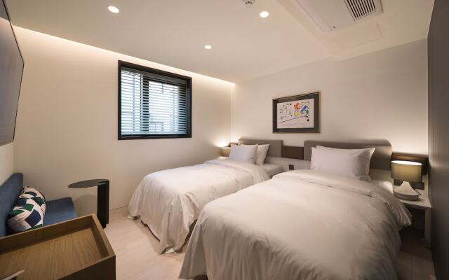 No 25 Signature Centum