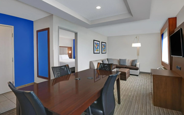 Holiday Inn Express Adrian by IHG