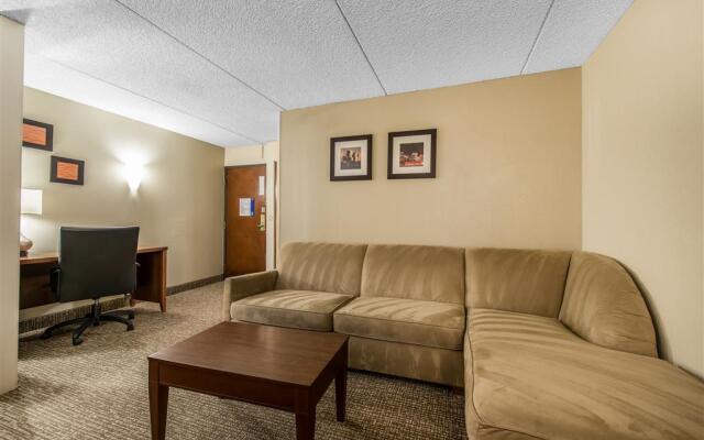 Comfort Inn & Suites Denver