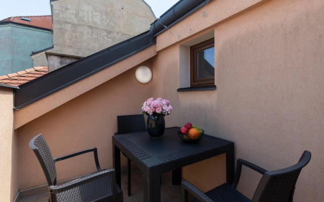 Bohemian Dreams Apartments and Suites