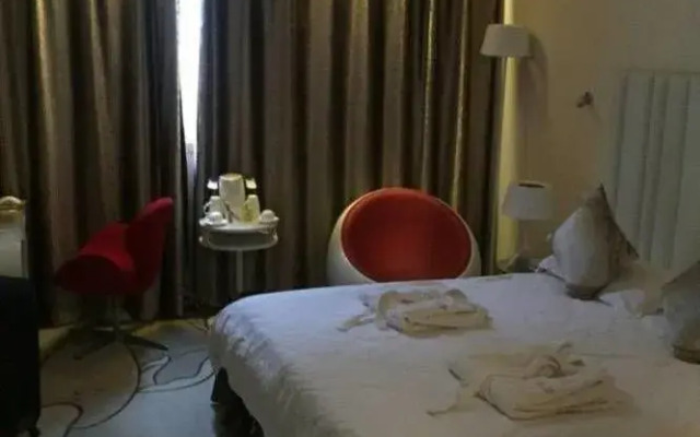Victoria Hotel