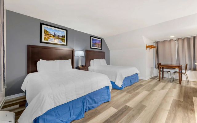 Rodeway Inn Lyons - La Grange