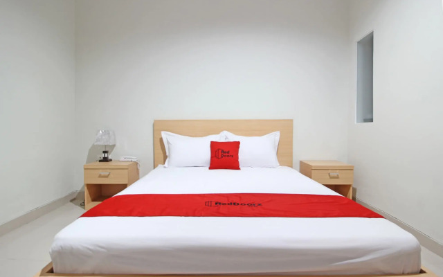 RedDoorz near AMIKOM Yogyakarta