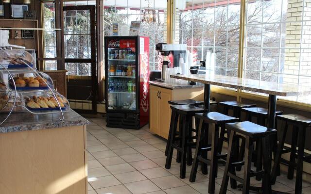 Canadas Best Value Inn