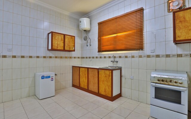 OYO 233 Hayat Al Salam Hotel Apartment