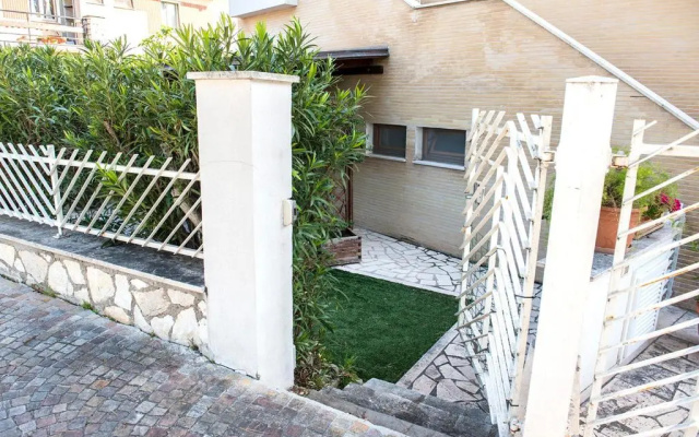 M225 - Marcelli, nuovo monolocale con giardino