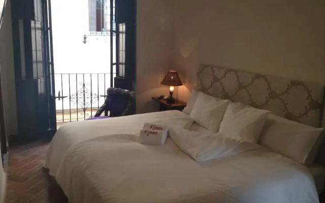 Hostal Plaza Santa Cruz